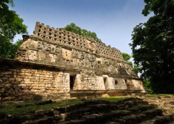 Site, pyramide de Yaxchilan dans le Chiapas au Mexique