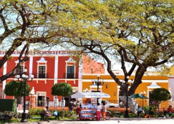 Campeche, ville colorée, zocalo, Mexique