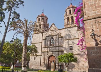 Centre ville de Morelia, Mexico et ses alentours, Mexique cathédrale, couleurs